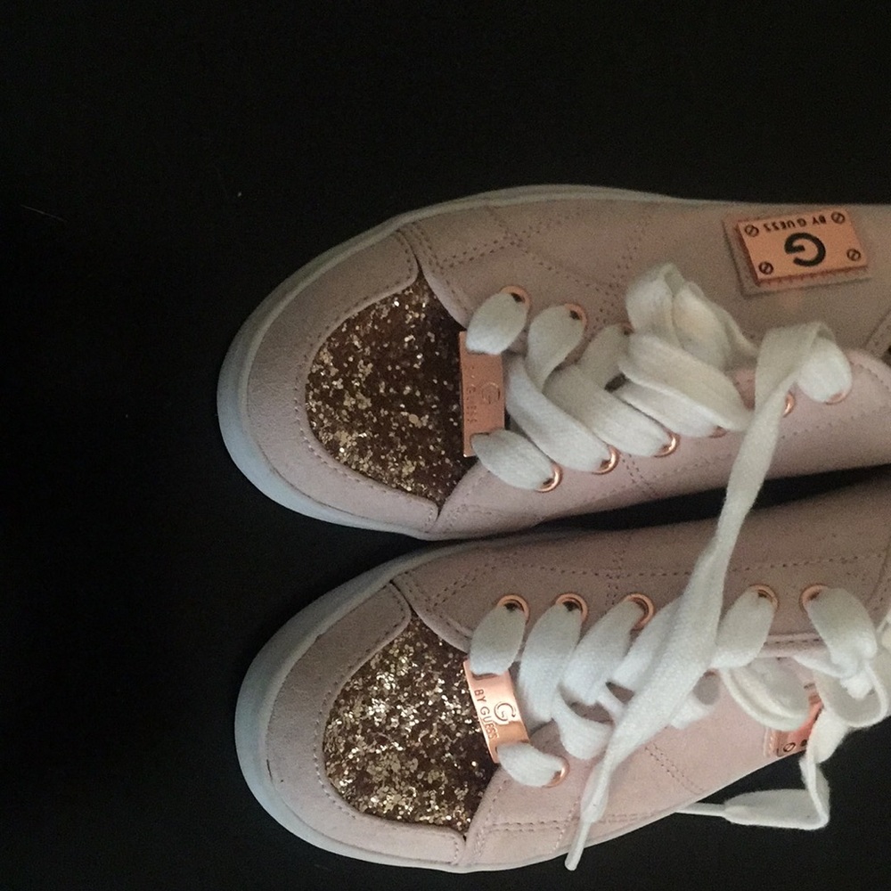 Guess tennis shoes